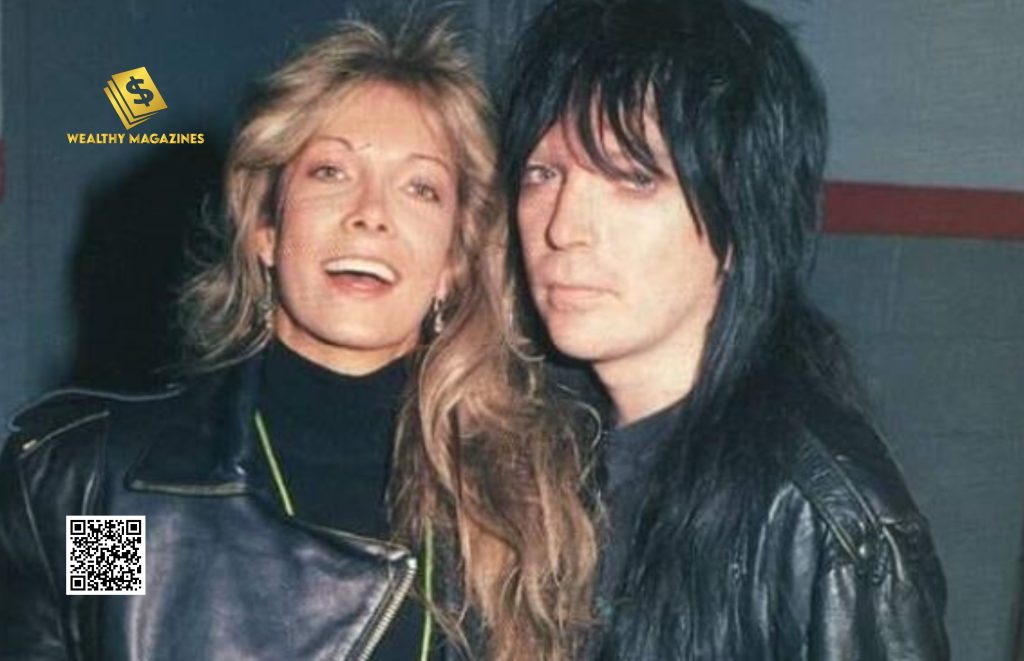 Emi Canyn And Mick Mars